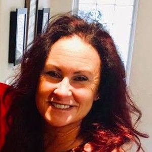 Meet your Posher, Suzanne